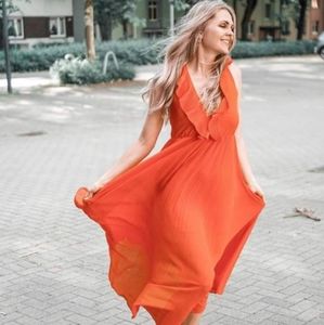 Zara authentic and new 💯 pleated maxi